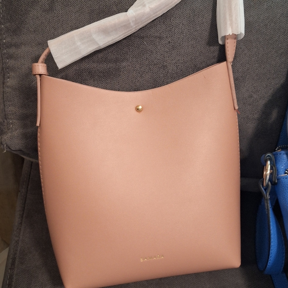 Elegant Pink Crossbody Bag with Matte Finish